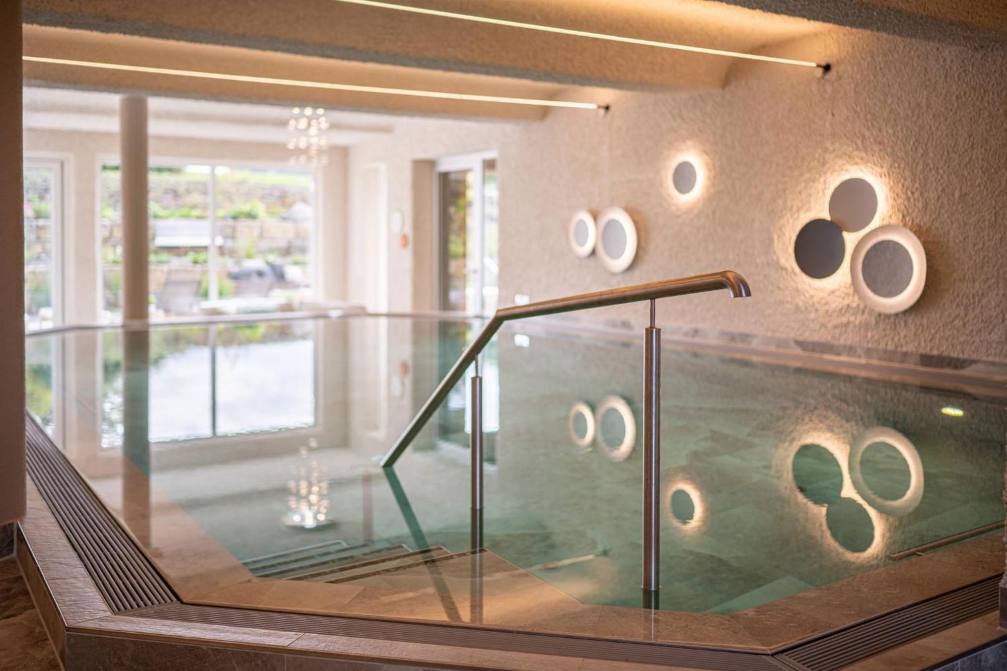 אוברשטאופן Hotel Johanneshof מראה חיצוני תמונה