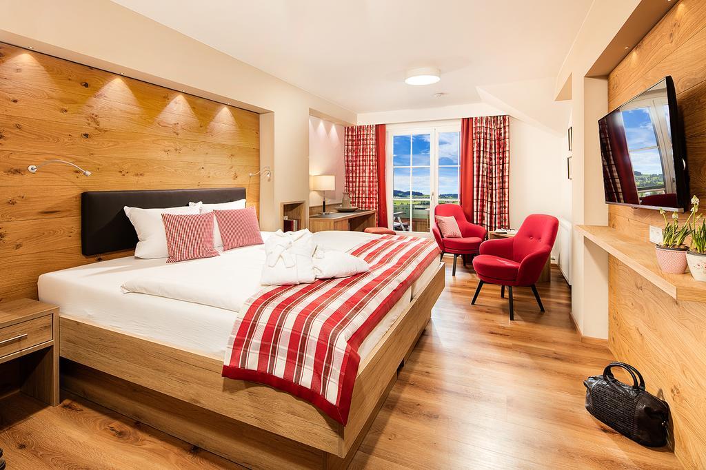 אוברשטאופן Hotel Johanneshof מראה חיצוני תמונה
